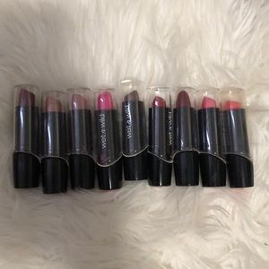 WET N WILD LIP BUNDLE ( 9 )